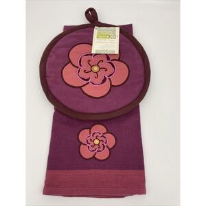 Global Home Target Kitchen Towel And Potholder‎ Red Flower Set